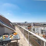 Appartement L'envol - Eiffel Tower View, Near Metro *