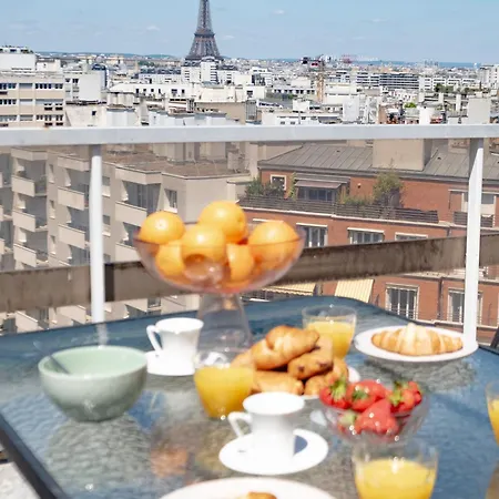 L'envol - Eiffel Tower View, Near Metro *